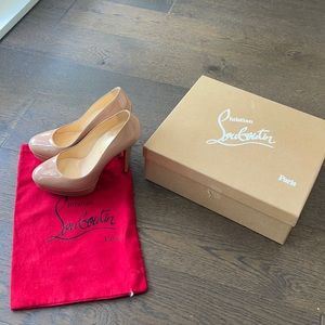 Christian Louboutin Nude Patent heels *AUTHENTIC*